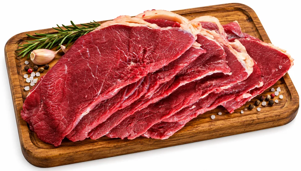 Chã de dentro em bifes, corte bovino congelado